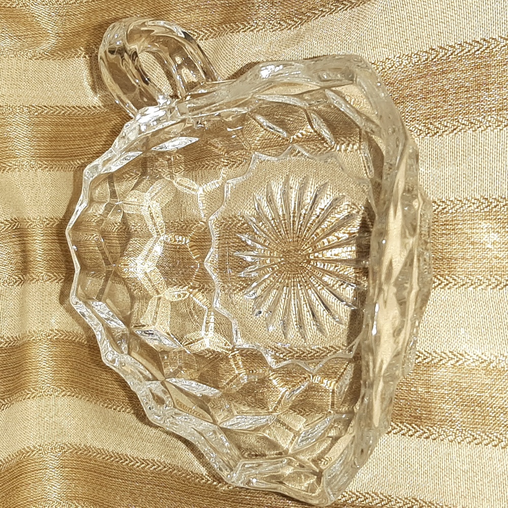 💞Beautiful! Unique Vintage  Leaf Shaped Crystal Bowl💞